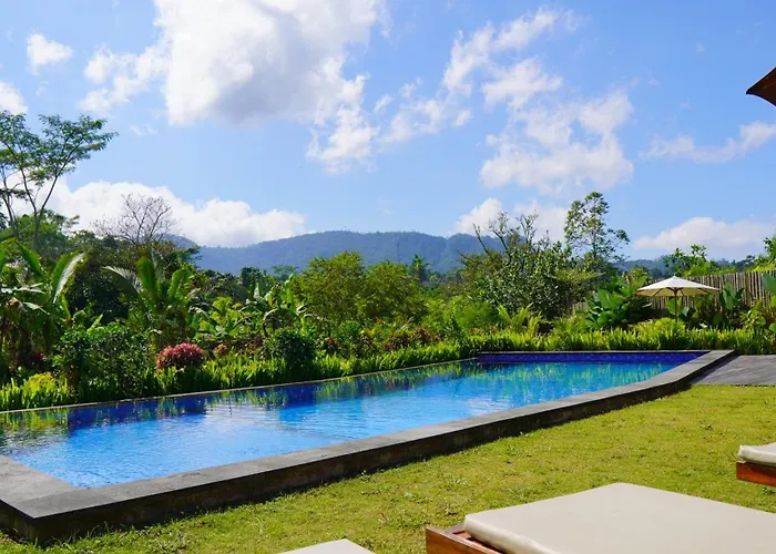 Lodge Lumbung