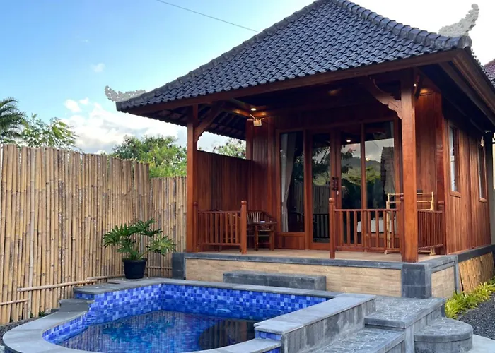 Lumbung Lodge *