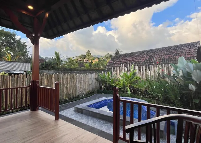 Lodge Lumbung